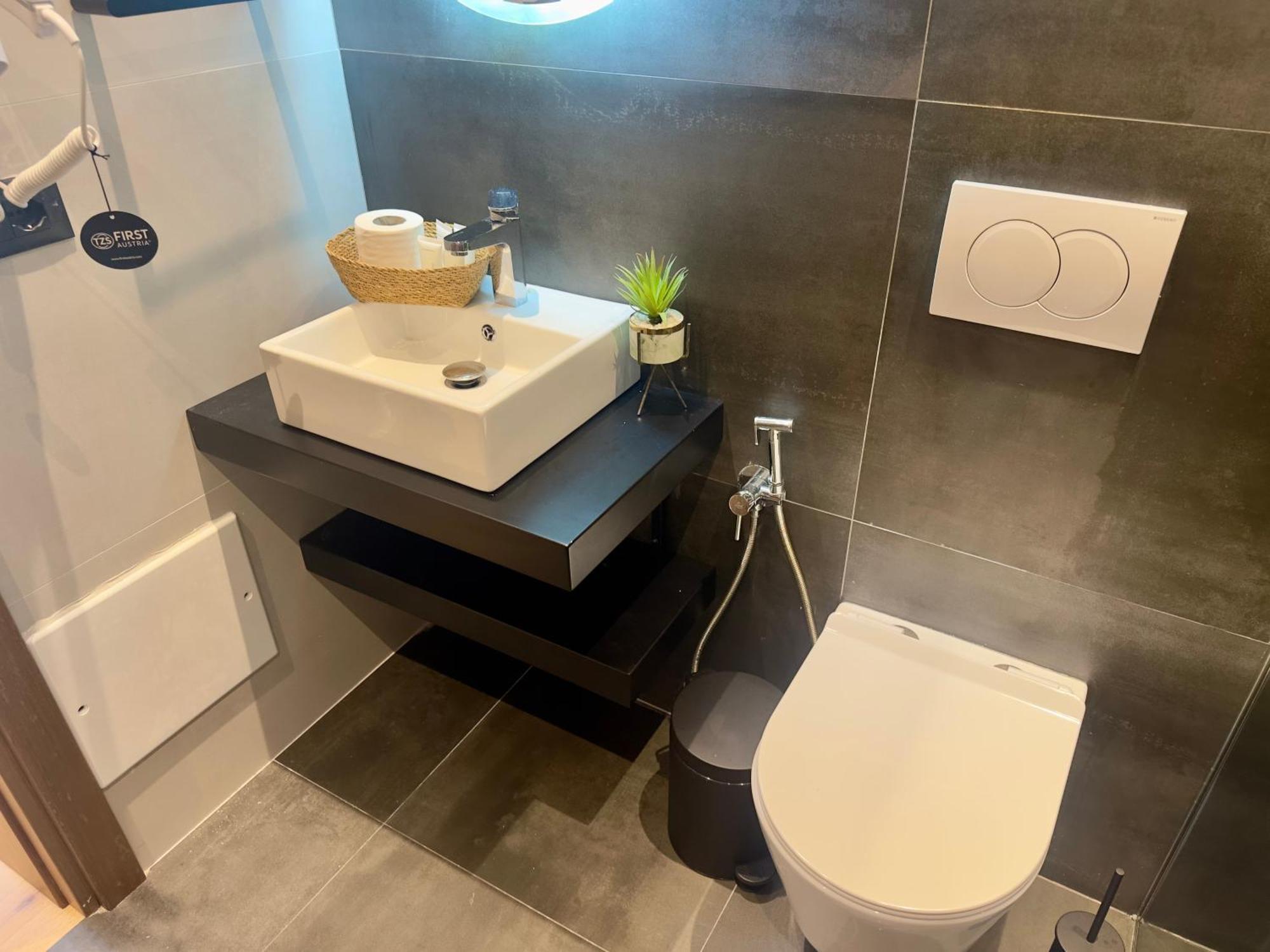 Elmar Comfort Vlore Exterior photo